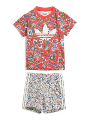 Obrázek produktu adidas Sada T-shirt a šortky Liberty London JY3016 Červená Regular Fit