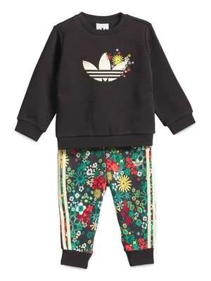 Obrázek produktu adidas Tepláková souprava Liberty London KD3412 Černá Regular Fit