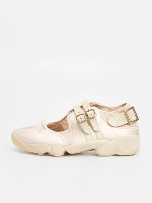 Obrázek produktu Baleríny s páskem Nike