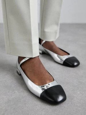 Obrázek produktu Baleríny s páskem Stuart Weitzman