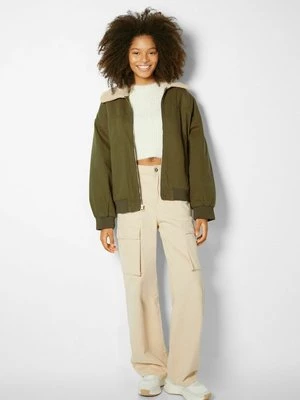 Obrázek produktu Bomber bunda Bershka khaki