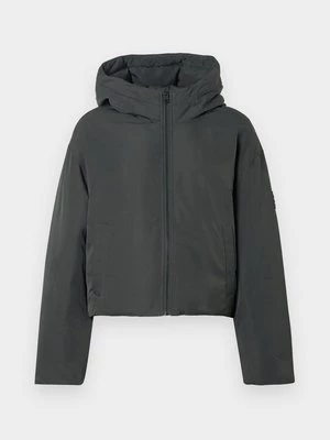 Obrázek produktu Bunda z prachového peří Maison Kitsuné černá