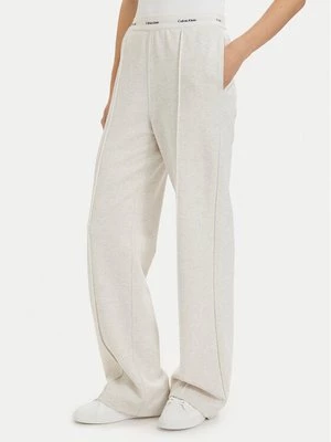 Obrázek produktu Calvin Klein Jeans Teplákové kalhoty LV047G253G Krémová Relaxed Fit