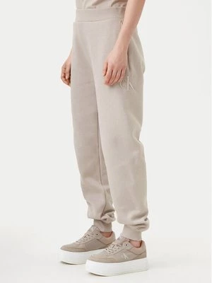 Obrázek produktu Calvin Klein Jeans Teplákové kalhoty Raised J20J224841 Šedá Relaxed Fit