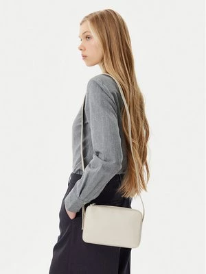 Obrázek produktu Calvin Klein Kabelka Embossed Logo Camera Bag K60K612555 Béžová