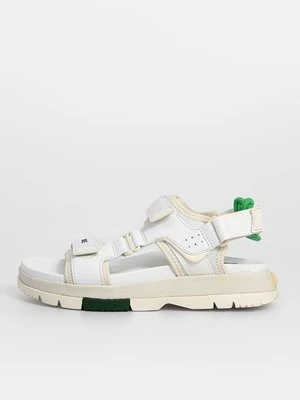 Obrázek produktu Chodecké sandály Lacoste