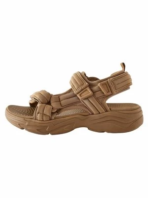 Obrázek produktu Chodecké sandály Next hnědá