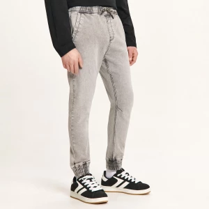 Obrázek produktu Cropp - Džínové joggery - světle šedá