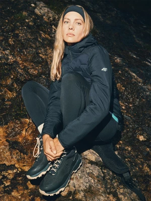 Obrázek produktu Dámská trekingová bunda s výplní Primaloft Silver - černá 4F