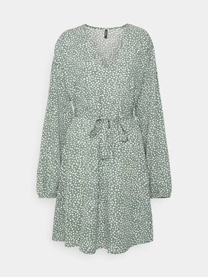 Obrázek produktu Denní šaty Vero Moda tmavě zelená