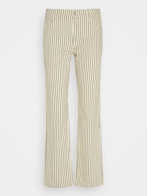 Obrázek produktu Džíny Relaxed Fit b.Young