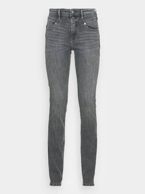 Obrázek produktu Džíny Slim Fit s.Oliver