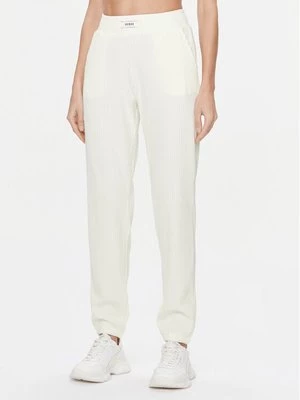 Obrázek produktu Guess Teplákové kalhoty Aislin V4RB01 KC2T0 Bílá Regular Fit