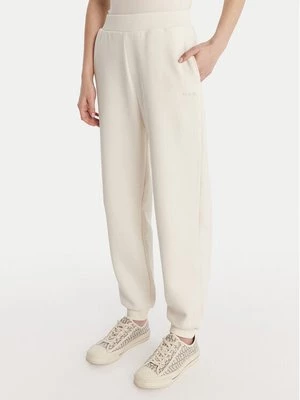 Obrázek produktu Guess Teplákové kalhoty V6RB15 K9V31 Écru Regular Fit Krémová