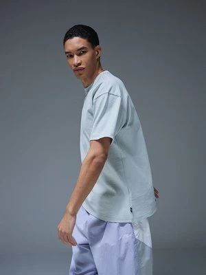 Obrázek produktu Jednoduché tričko Nike stříbrná barva