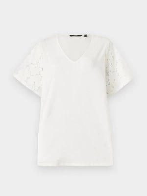 Obrázek produktu Jednoduché tričko Vero Moda Curve