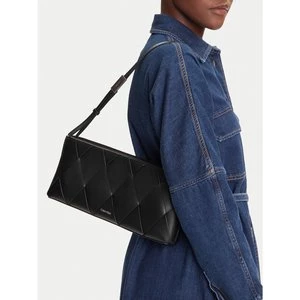 Obrázek produktu Kabelka Calvin Klein Ck Woven Elongated Shoulder Bag K60K612992 Černá