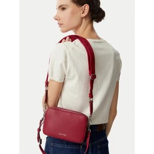 Obrázek produktu Kabelka Calvin Klein Webbing 2X Strap Camera Bag LV04F3656G Červená