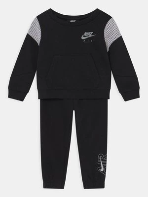 Obrázek produktu Kalhoty Nike černá
