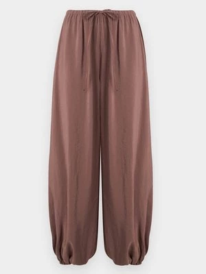 Obrázek produktu Kalhoty Topshop hnědá
