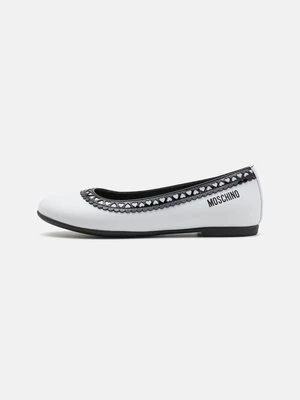 Obrázek produktu Klasické baleríny Moschino
