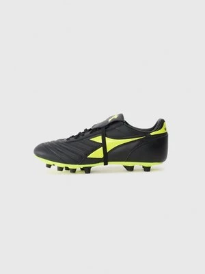 Obrázek produktu Kopačky pro pevný povrch Diadora