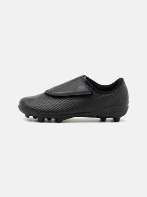 Obrázek produktu Kopačky pro pevný povrch Nike Performance