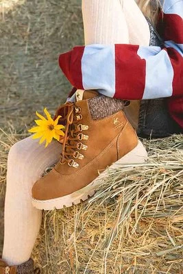Obrázek produktu Kotníková obuv Beverly Hills Polo Club