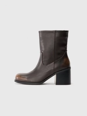 Obrázek produktu Kotníková obuv na vysokém podpatku Even&Odd Wide Fit