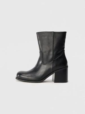 Obrázek produktu Kotníková obuv na vysokém podpatku Even&Odd Wide Fit