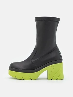 Obrázek produktu Kotníková obuv na vysokém podpatku Steve Madden