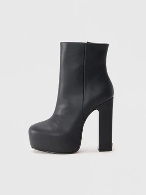 Obrázek produktu Kotníková obuv na vysokém podpatku Steve Madden