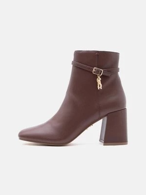 Obrázek produktu Kotníková obuv Steve Madden