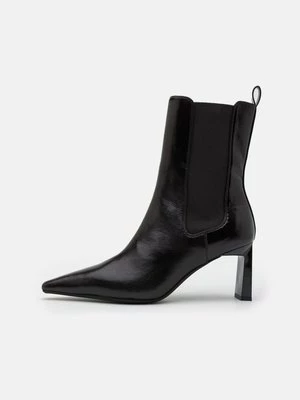 Obrázek produktu Kotníkové boty Armani Exchange