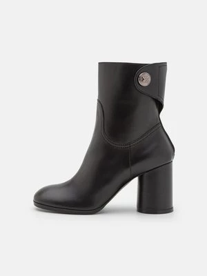 Obrázek produktu Kotníkové boty Casadei