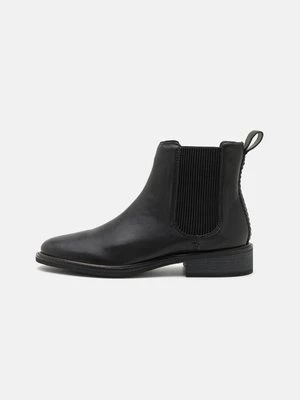 Obrázek produktu Kotníkové boty Clarks černá
