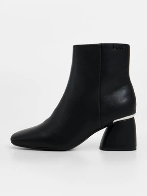 Obrázek produktu Kotníkové boty DKNY