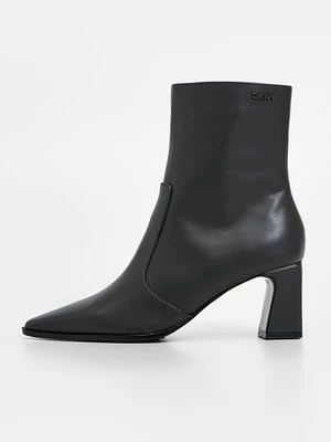 Obrázek produktu Kotníkové boty DKNY