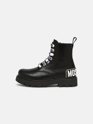 Obrázek produktu Kotníkové boty Moschino