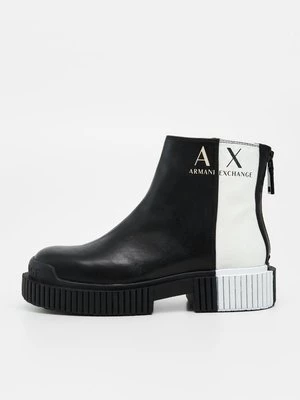 Obrázek produktu Kotníkové boty na platformě Armani Exchange