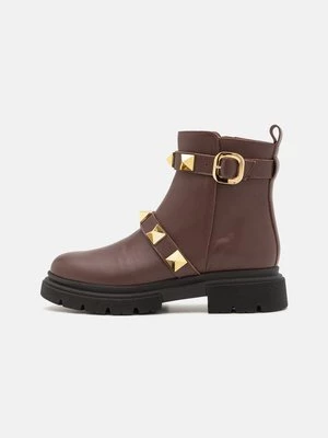 Obrázek produktu Kotníkové boty na platformě bStore