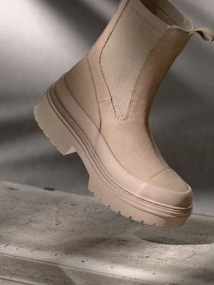 Obrázek produktu Kotníkové boty na platformě Converse