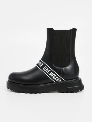 Obrázek produktu Kotníkové boty na platformě Love Moschino