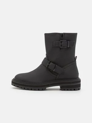 Obrázek produktu Kotníkové boty na platformě ONLY SHOES