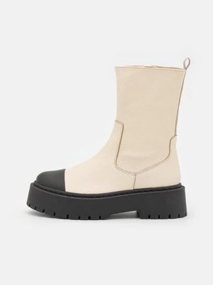 Obrázek produktu Kotníkové boty na platformě Steve Madden