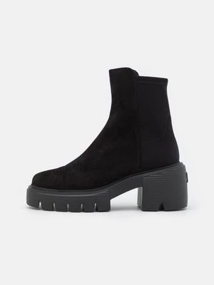 Obrázek produktu Kotníkové boty na platformě Stuart Weitzman