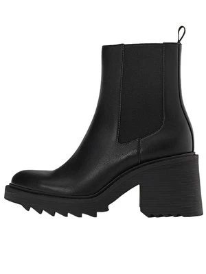 Obrázek produktu Kotníkové boty Stradivarius