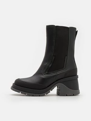 Obrázek produktu Kozačky na platformě Filling Pieces