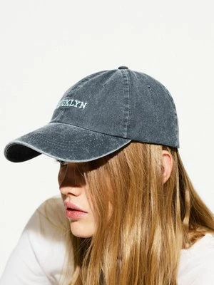 Obrázek produktu Kšiltovka Bershka tmavě modrá