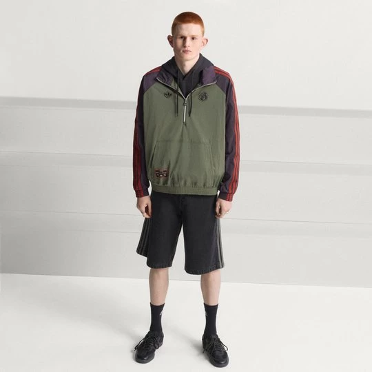 Obrázek produktu Bunda FC Bayern Terrace Icons Half-Zip Adidas zelená